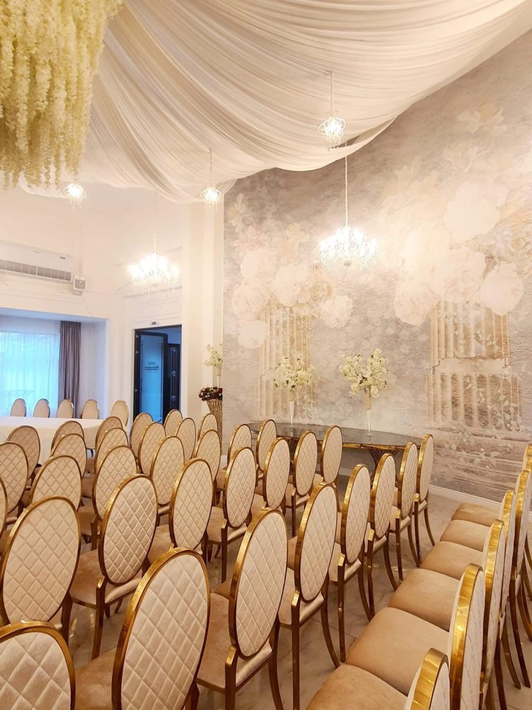 Noblesse Hall – Signature Space for Refined Events