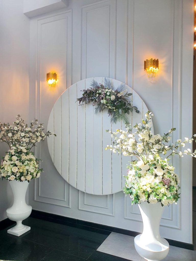 Noblesse Hall – Signature Space for Refined Events